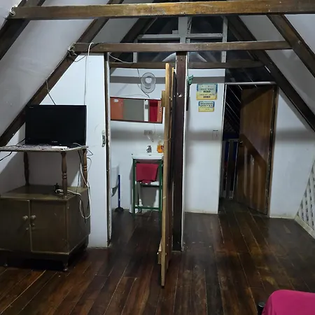 Congos Hostal Y Camping-3